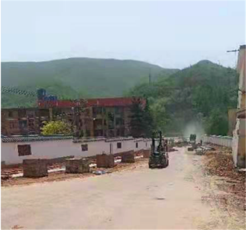 洛陽俊龍建材為新安縣鐵門鎮供應透水磚產品,正在施工中... ... 洛陽俊龍建材為新安縣鐵門鎮供應透水磚產品,正在施工中... ...